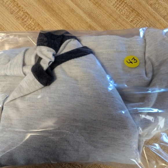 Goodfellow & Co Color Block Tee – Gray & White – Good Condition - Picture 6 of 6